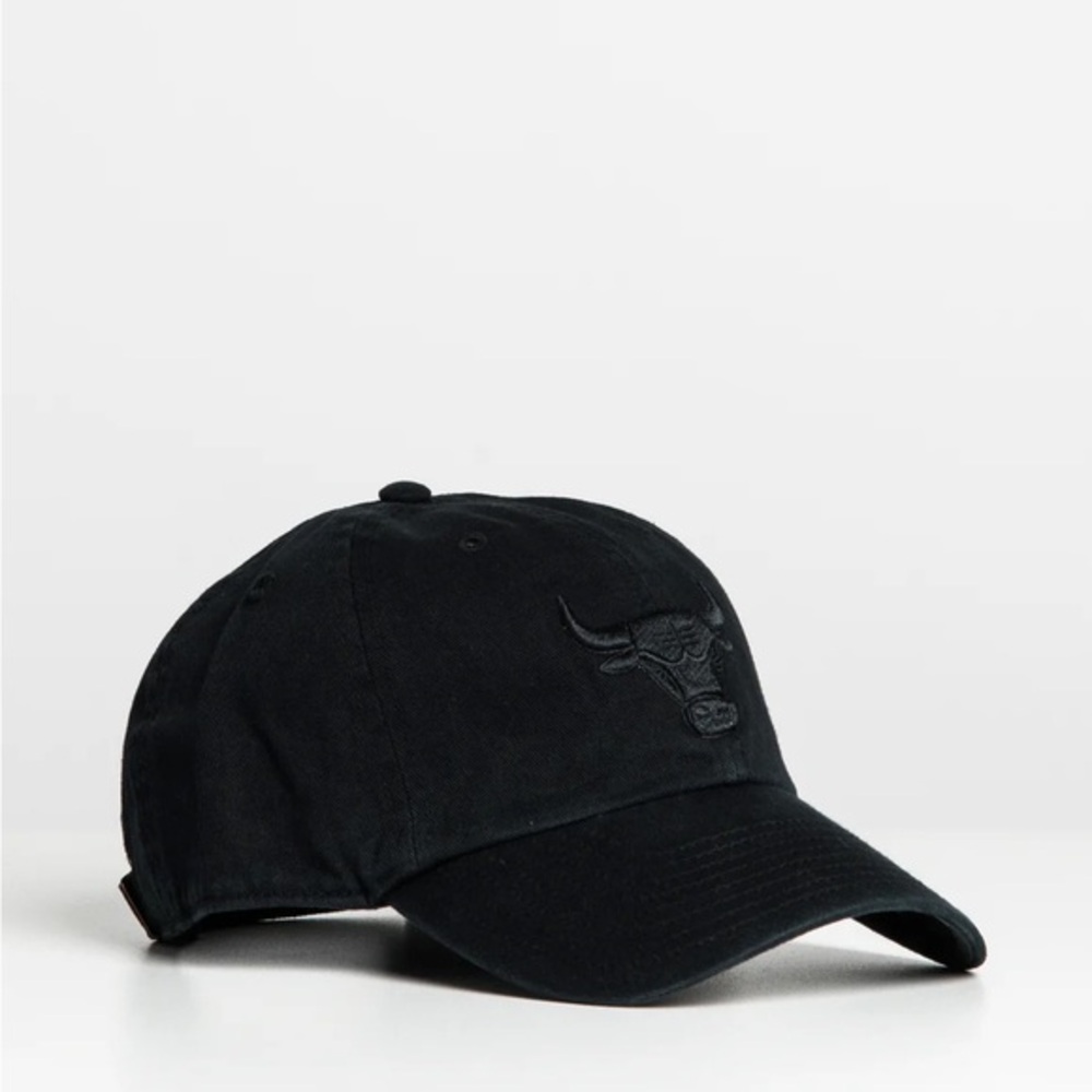 47 Chicago bulls clean up baseball hat cap rare black on black logo
